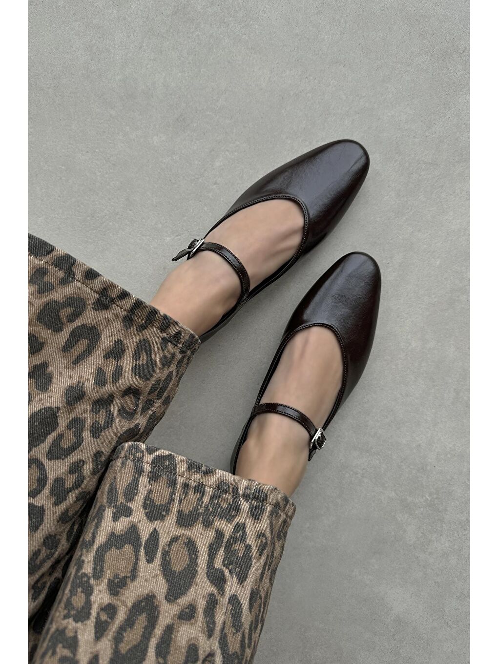 Kahverengi Leroy  Kadın Kırışık Deri Babet Kahve-1