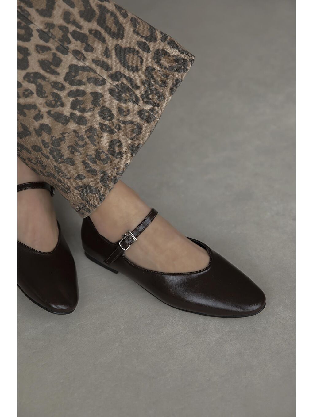 Kahverengi Leroy  Kadın Kırışık Deri Babet Kahve-2