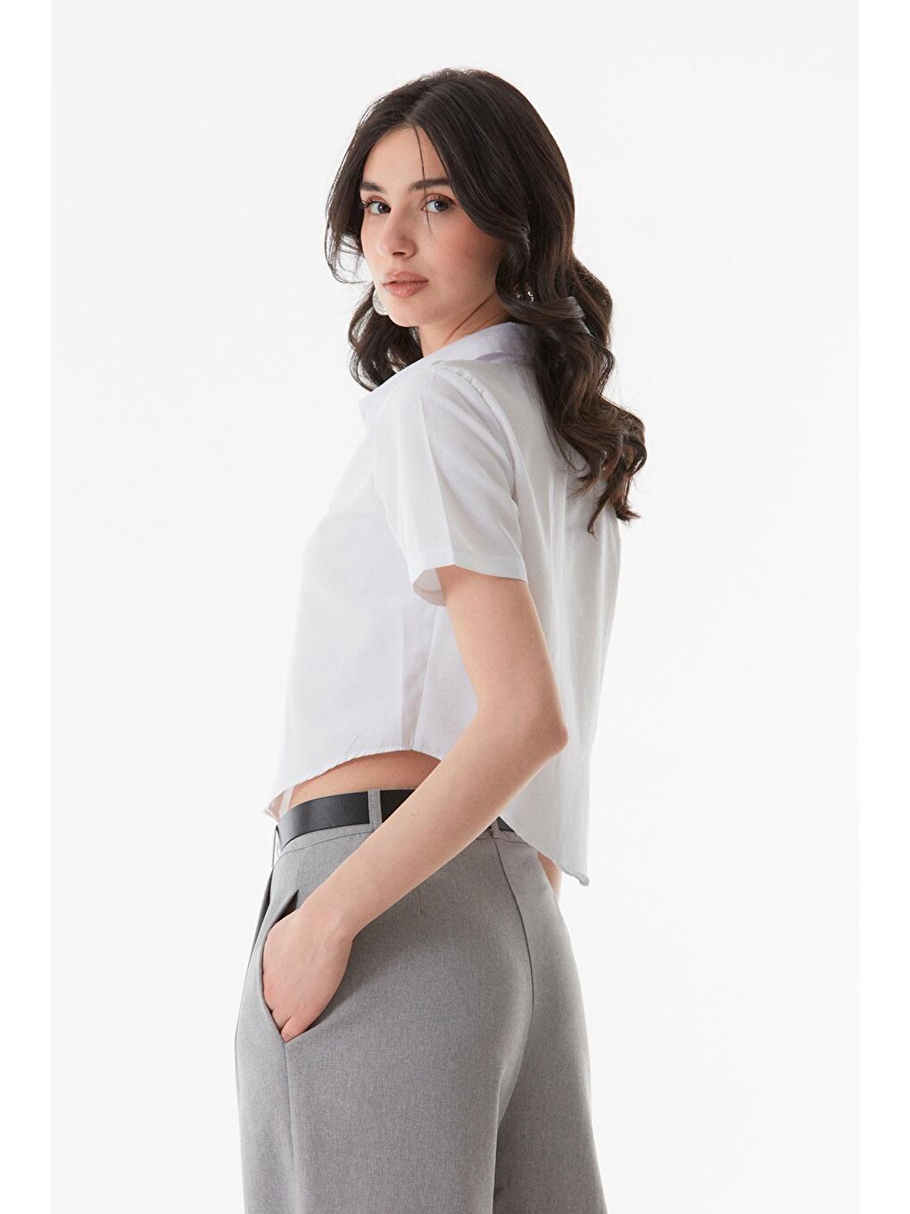 Beyaz Basic Crop Gömlek-1