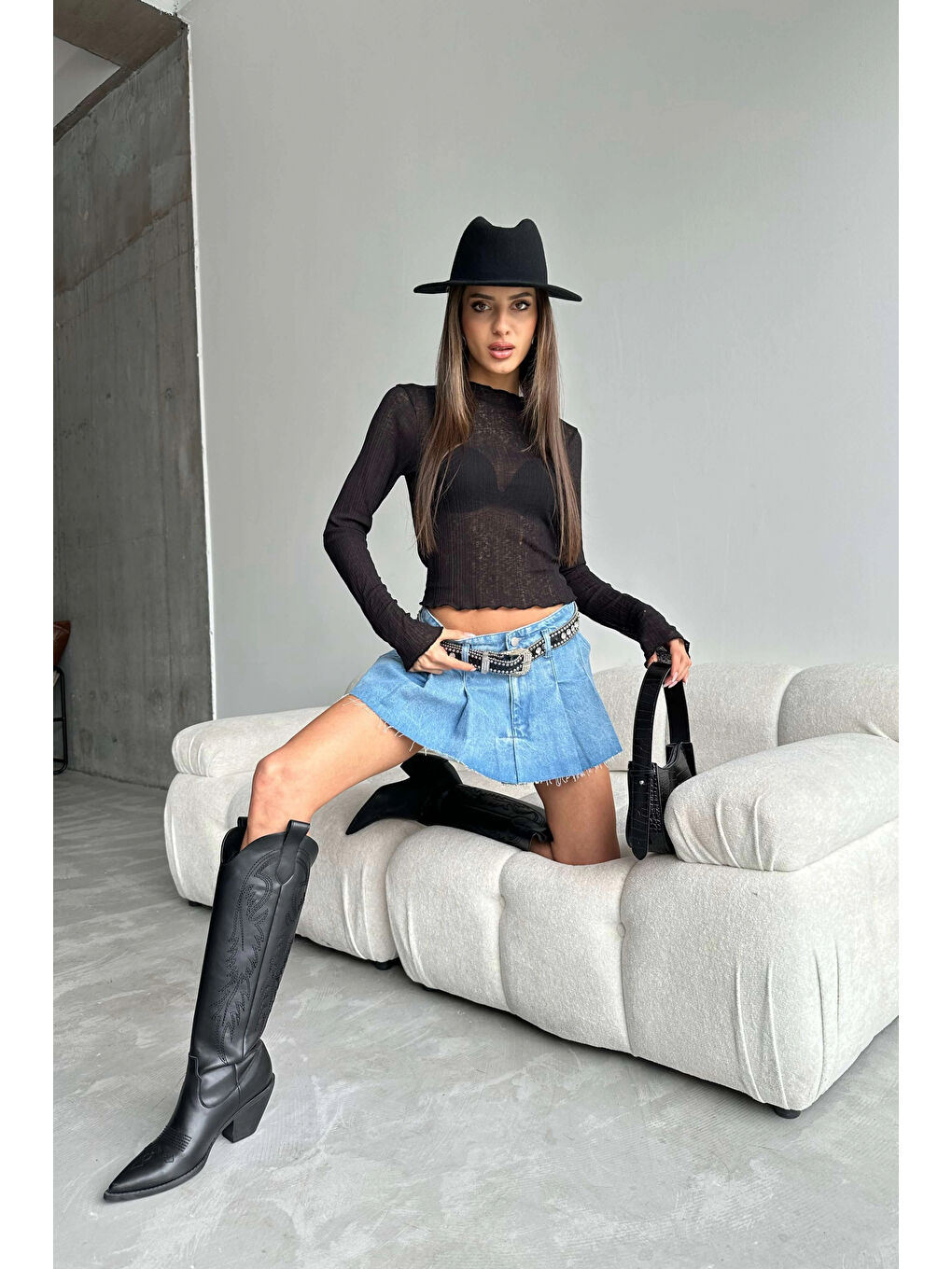 Kadın Siyah Uzun Kol Crop 1007-4627-3