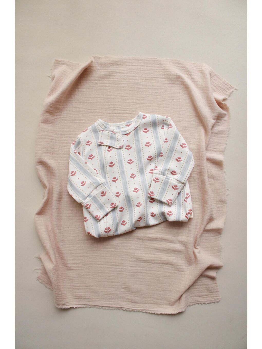 Ekru Çiçek Baby Fluff Serisi Fermuarlı Tulum-6