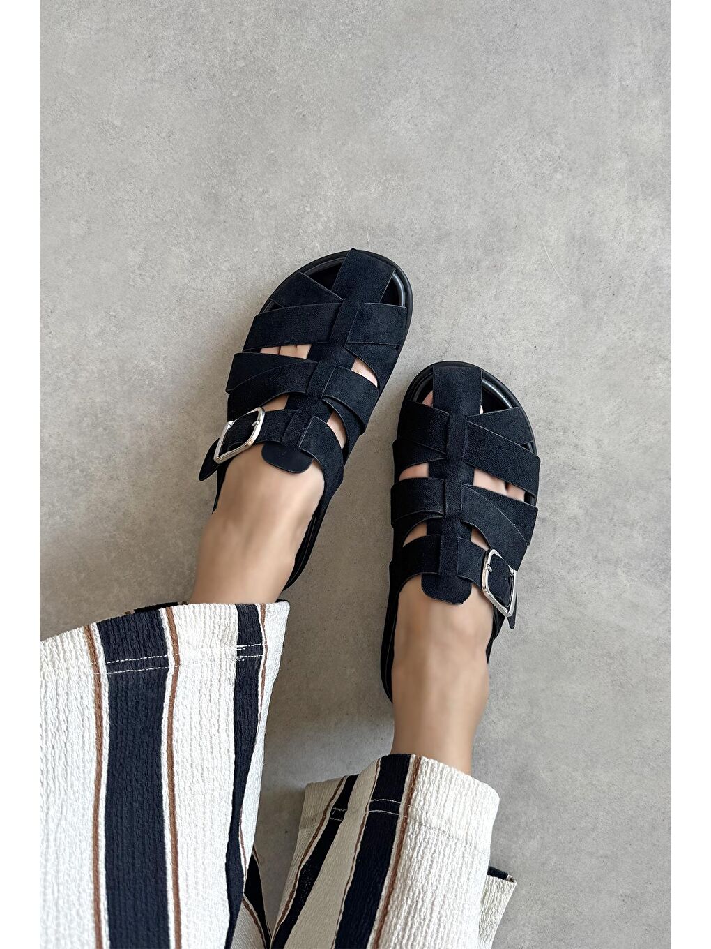 Mora Kadın Günlük Konfor Süet Terlik Siyah-1