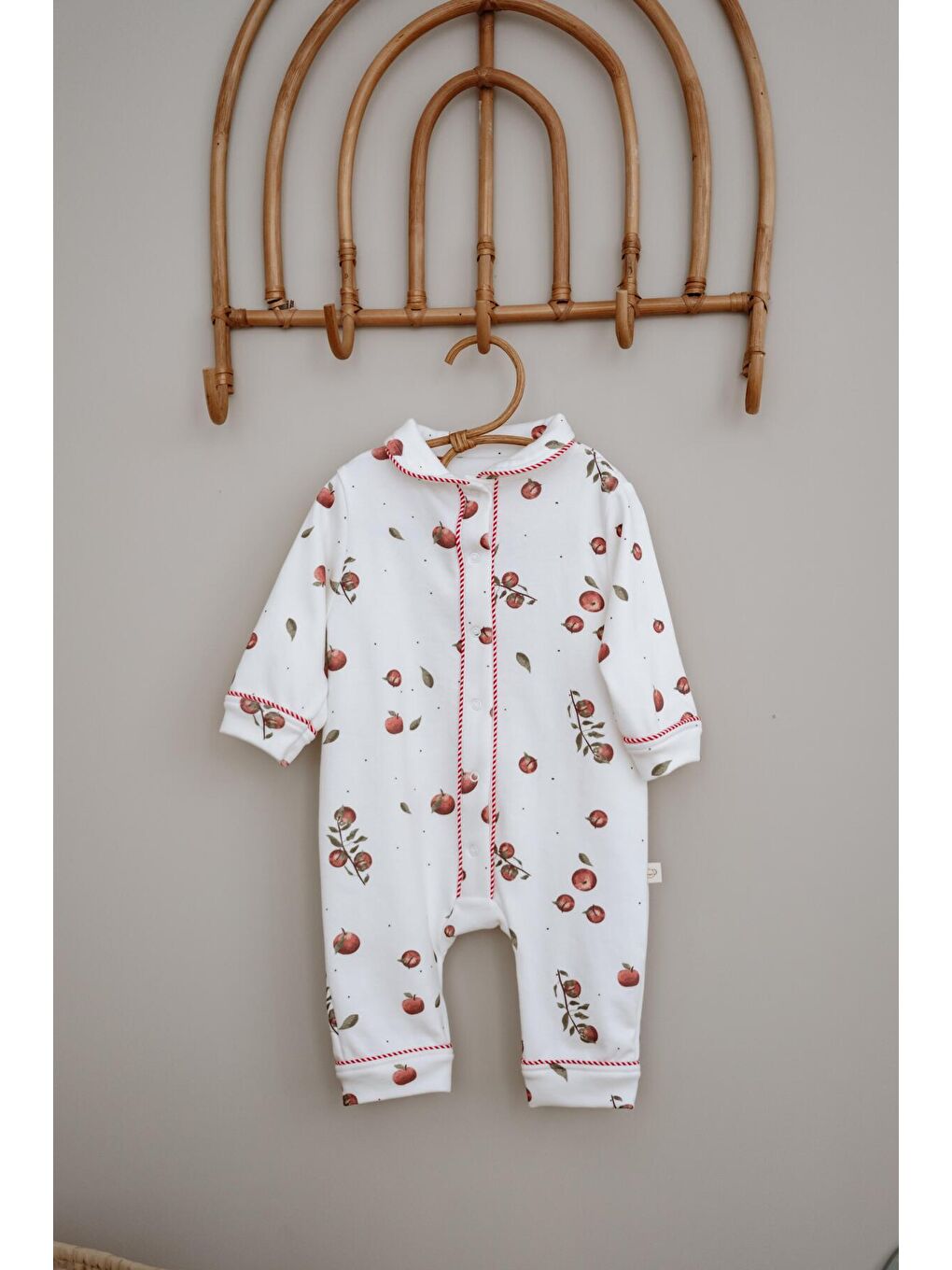 Ekru Elma Baskılı Çıt Çıtlı Puffy Sleep Serisi Tulum