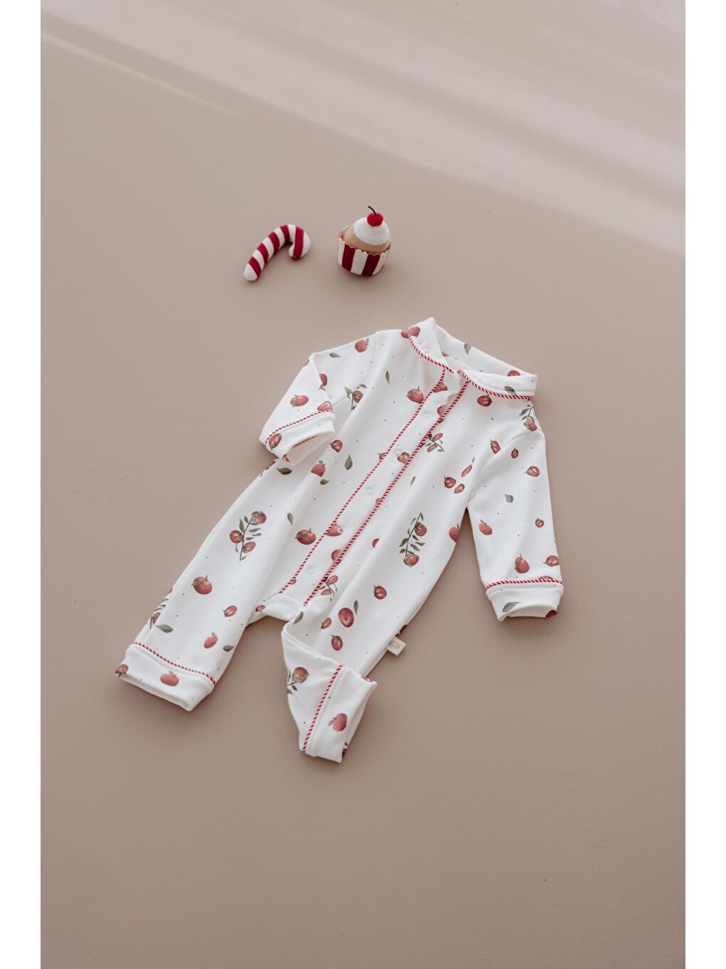 Ekru Elma Baskılı Çıt Çıtlı Puffy Sleep Serisi Tulum-1