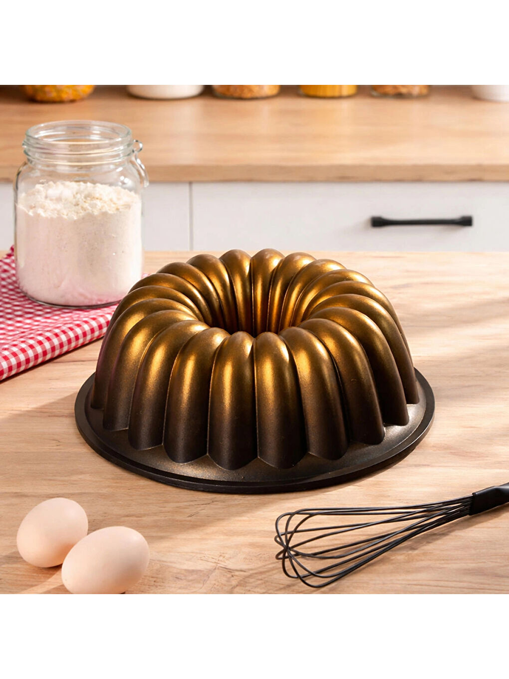 Sarı 4397 Granit Döküm Dilim Kek Kalıbı Gold Siyah 24cm-1