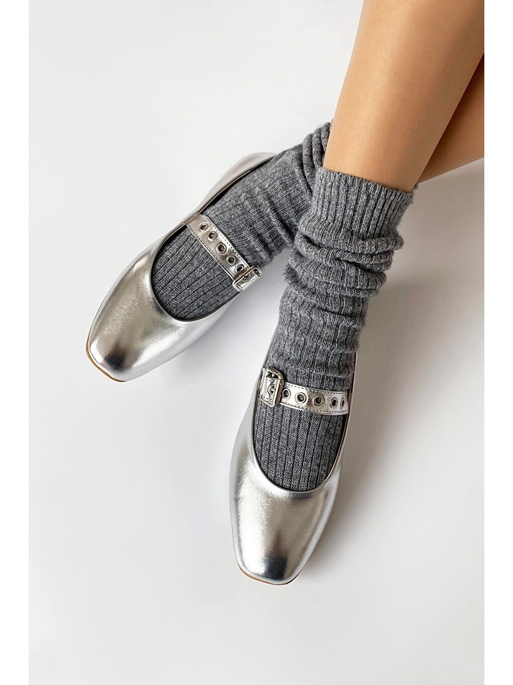 Gri Jules  Kadın  Kemer  Detay  Deri  Babet Gümüş