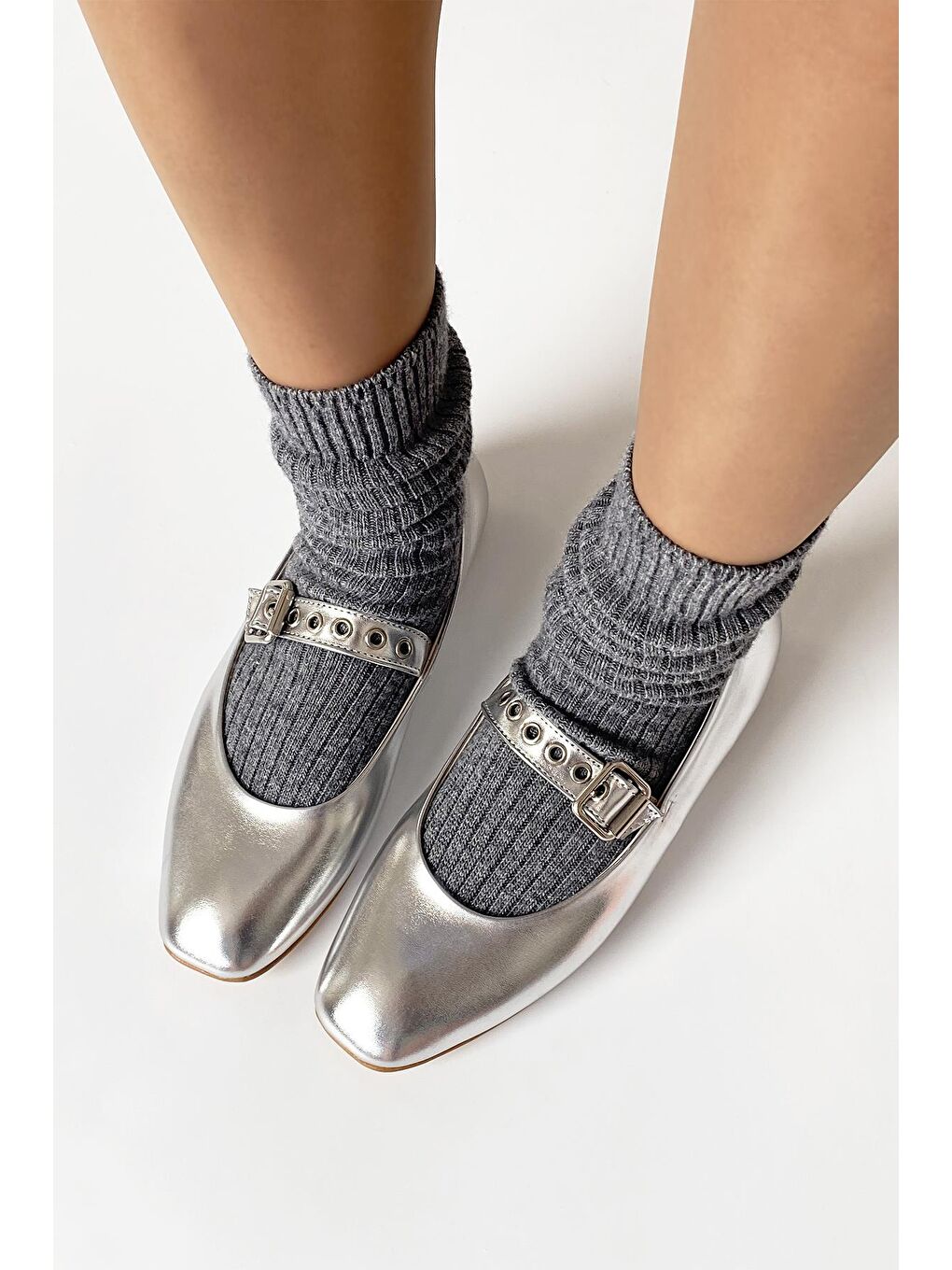 Gri Jules  Kadın  Kemer  Detay  Deri  Babet Gümüş-1