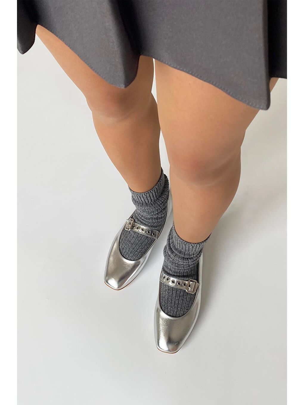 Gri Jules  Kadın  Kemer  Detay  Deri  Babet Gümüş-2