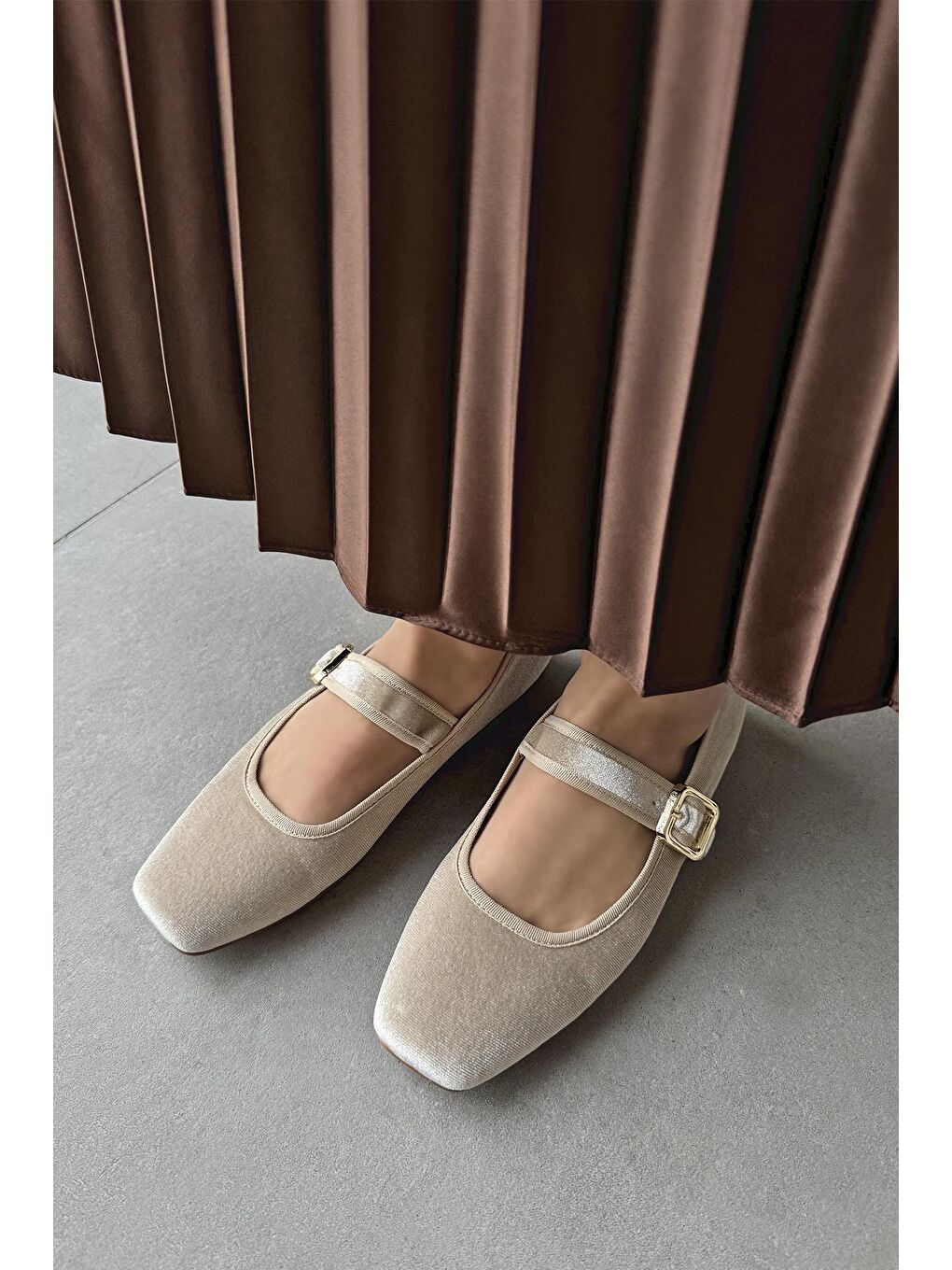 Carlisa Kadın  Kemer  Detay  Kadife   Babet Bej