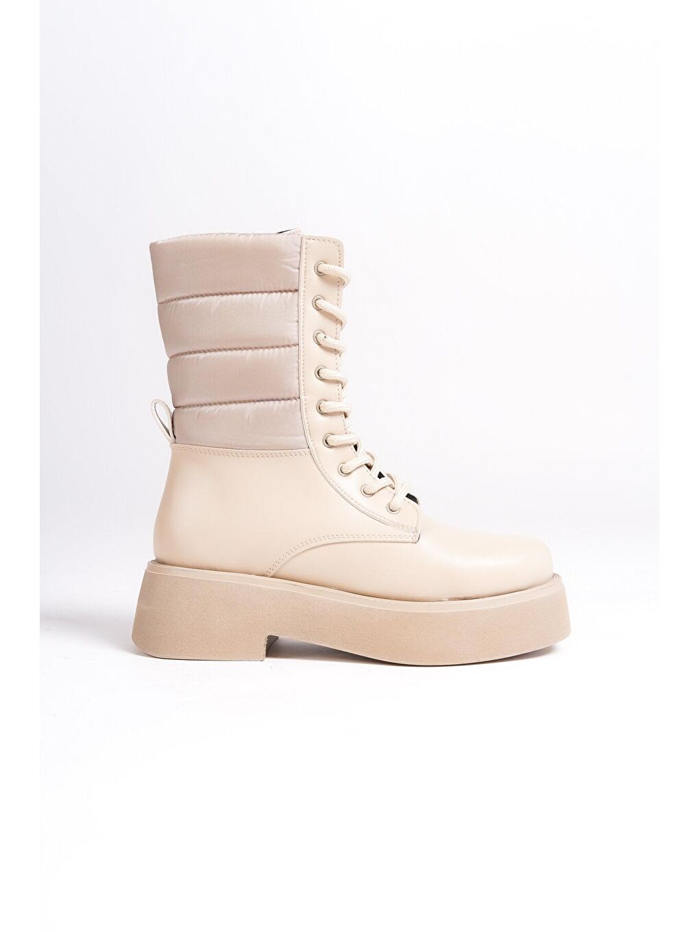 Bej Yuvarlak Burunlu Bağcıklı Trak Tabanlı Kadın Bot-3