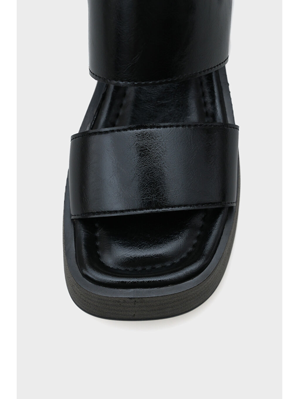 Siyah Dora Dolgu Topuklu Çift Bantlı Kadın Sandalet-2