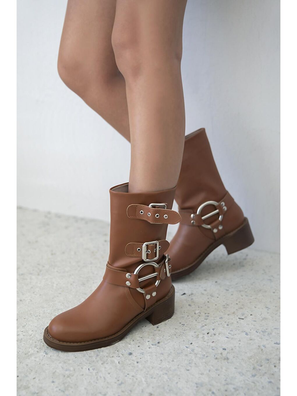 Kahverengi Senya Kadın Aksesuar Detay Deri Bot Taba