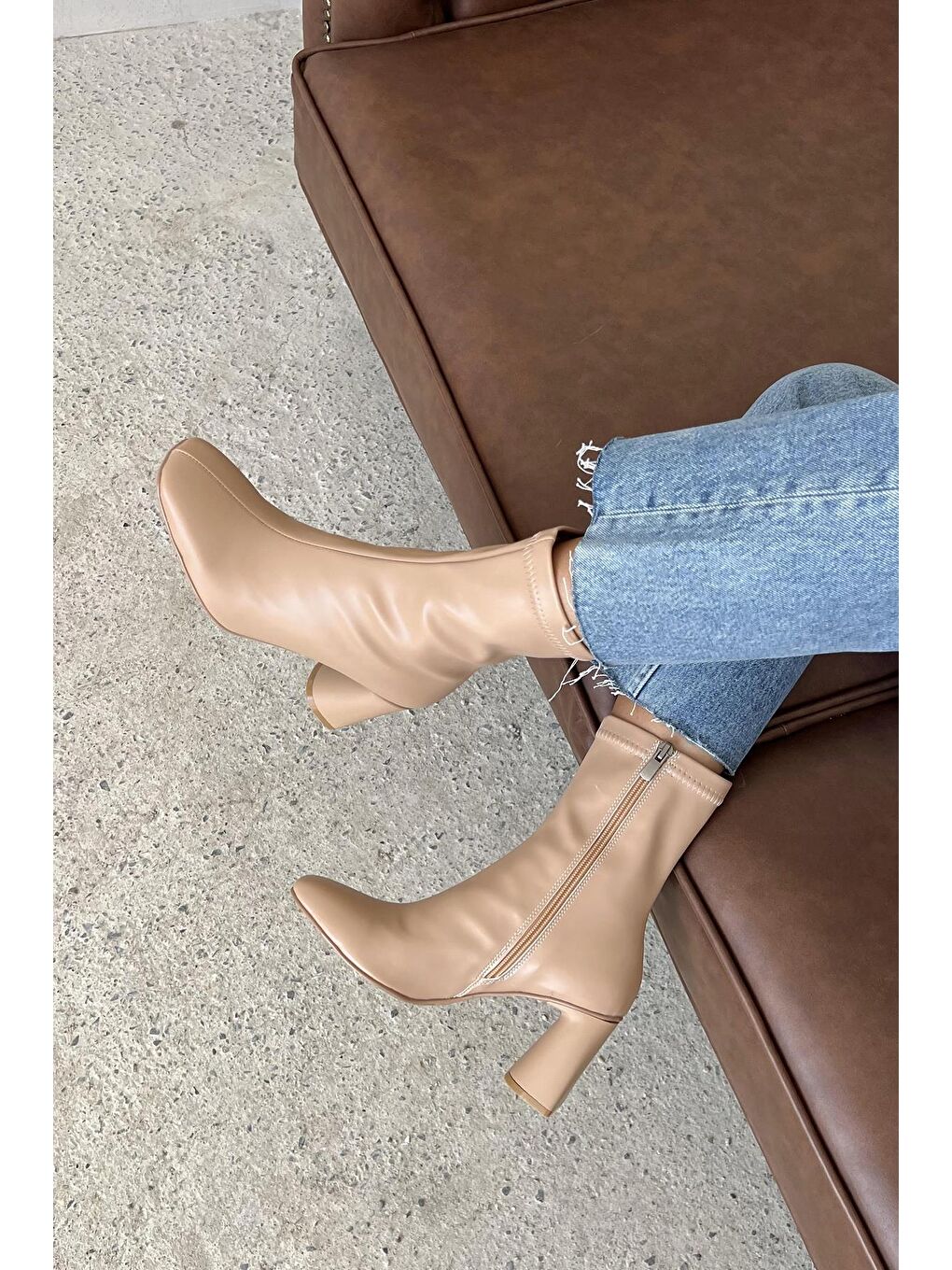 Bej Beck Kadın Küt Kalıp Streç Deri Bot Ten