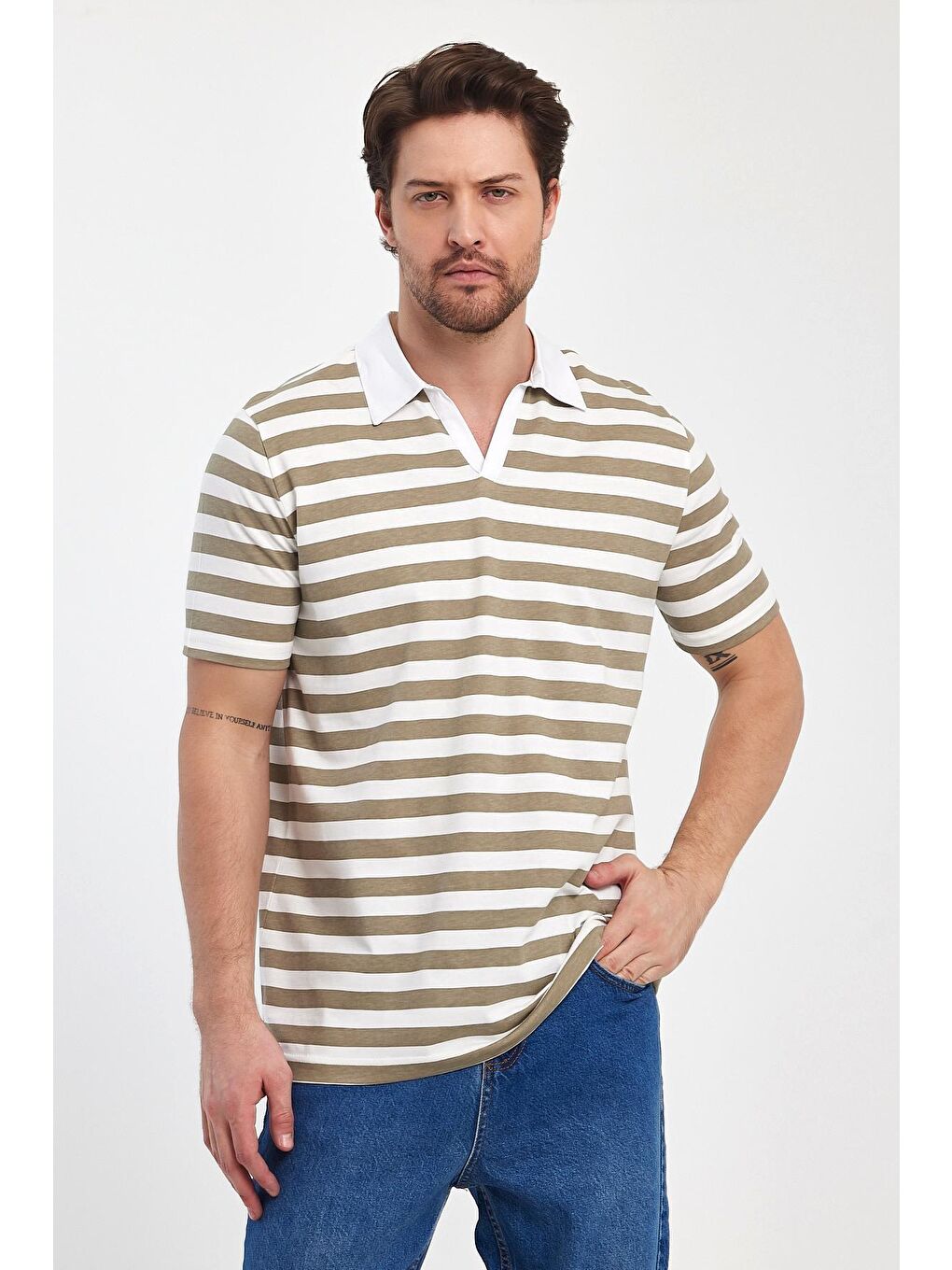 Kahverengi Regular Fit Düğmesiz Polo Yaka %100 Pamuk  Çizgili Erkek Tişört RF0390