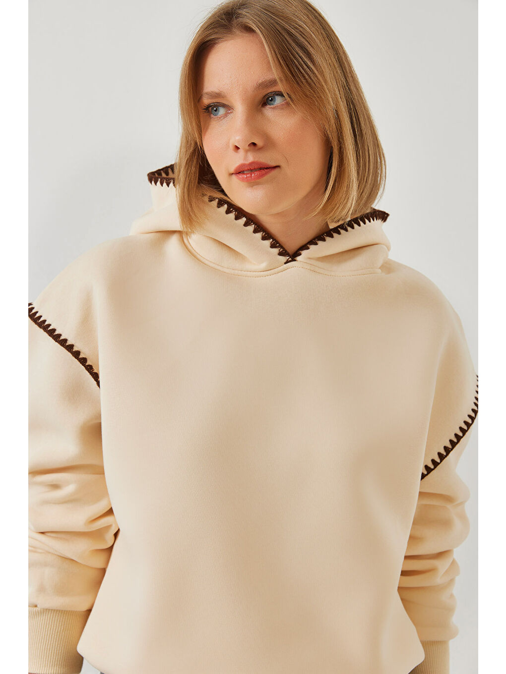 Bej Kadın Kapüşonlu Dantel Detaylı Sweatshirt