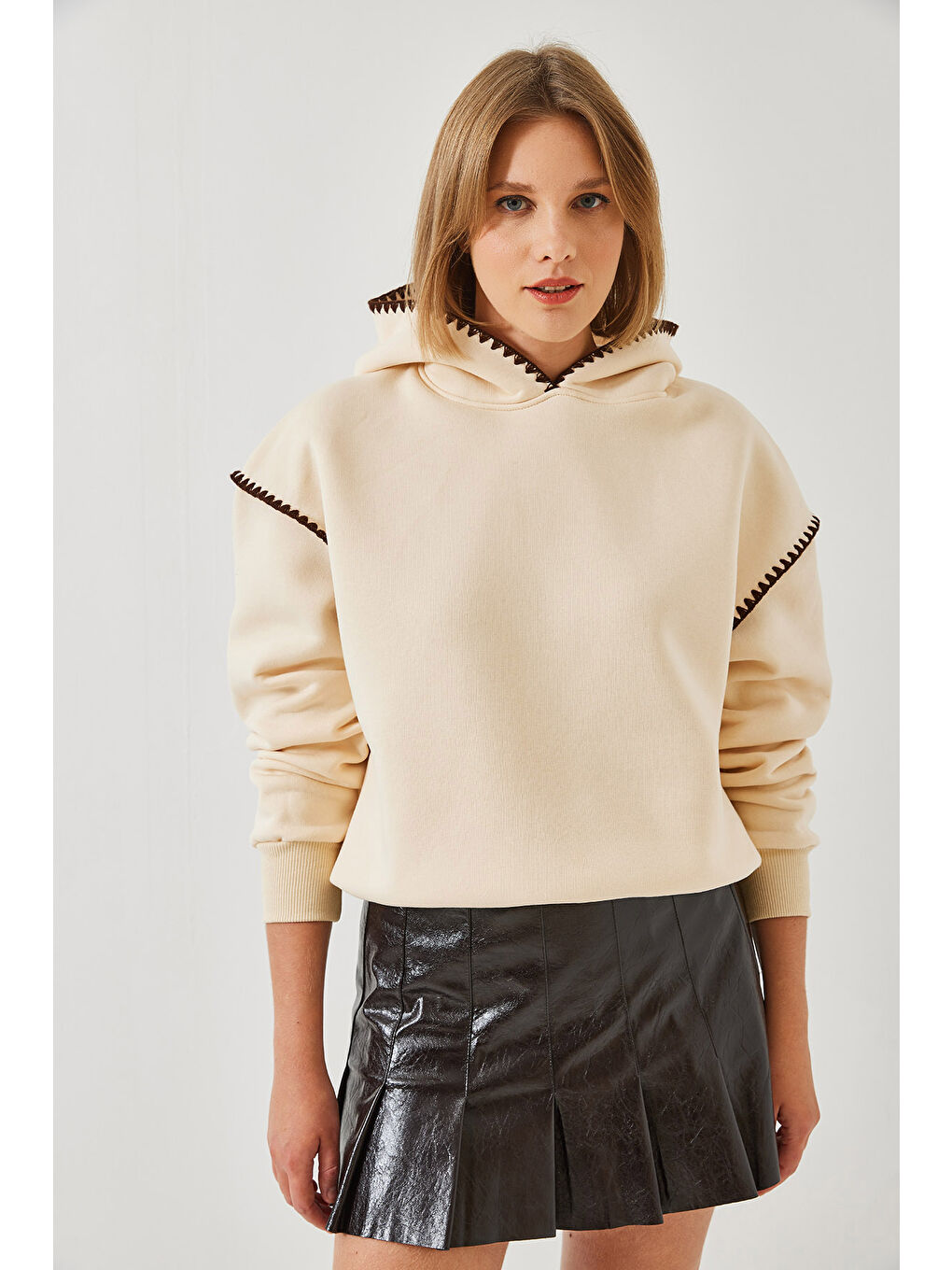 Bej Kadın Kapüşonlu Dantel Detaylı Sweatshirt-2