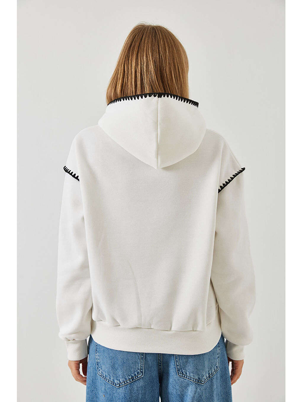 Ekru Kadın Kapüşonlu Dantel Detaylı Sweatshirt-3