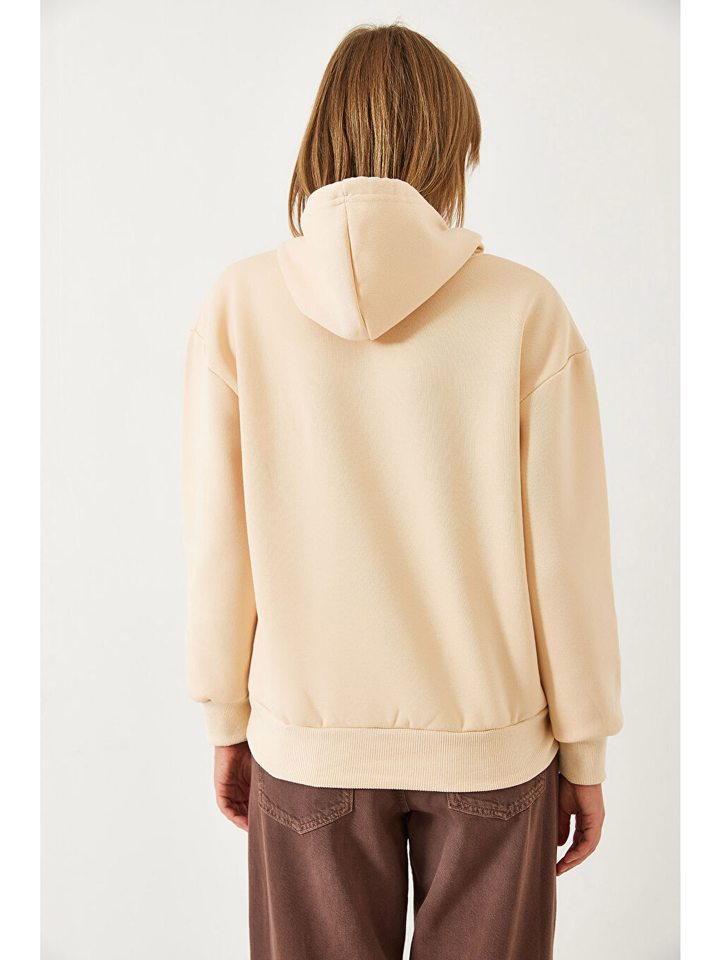 Bej Kadın Üç İplik Şardonlu Renkli Kalp Baskılı Kapüşonlu Sweatshirt MBHS-3