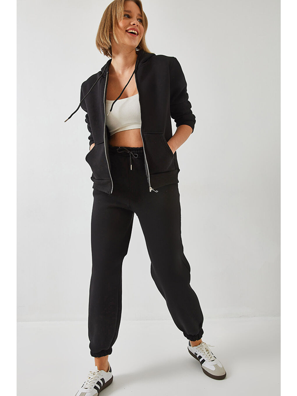 Siyah Kadın Kanguru Cepli Kapüşonlu Hırka Alt  Üst Takım MBHS