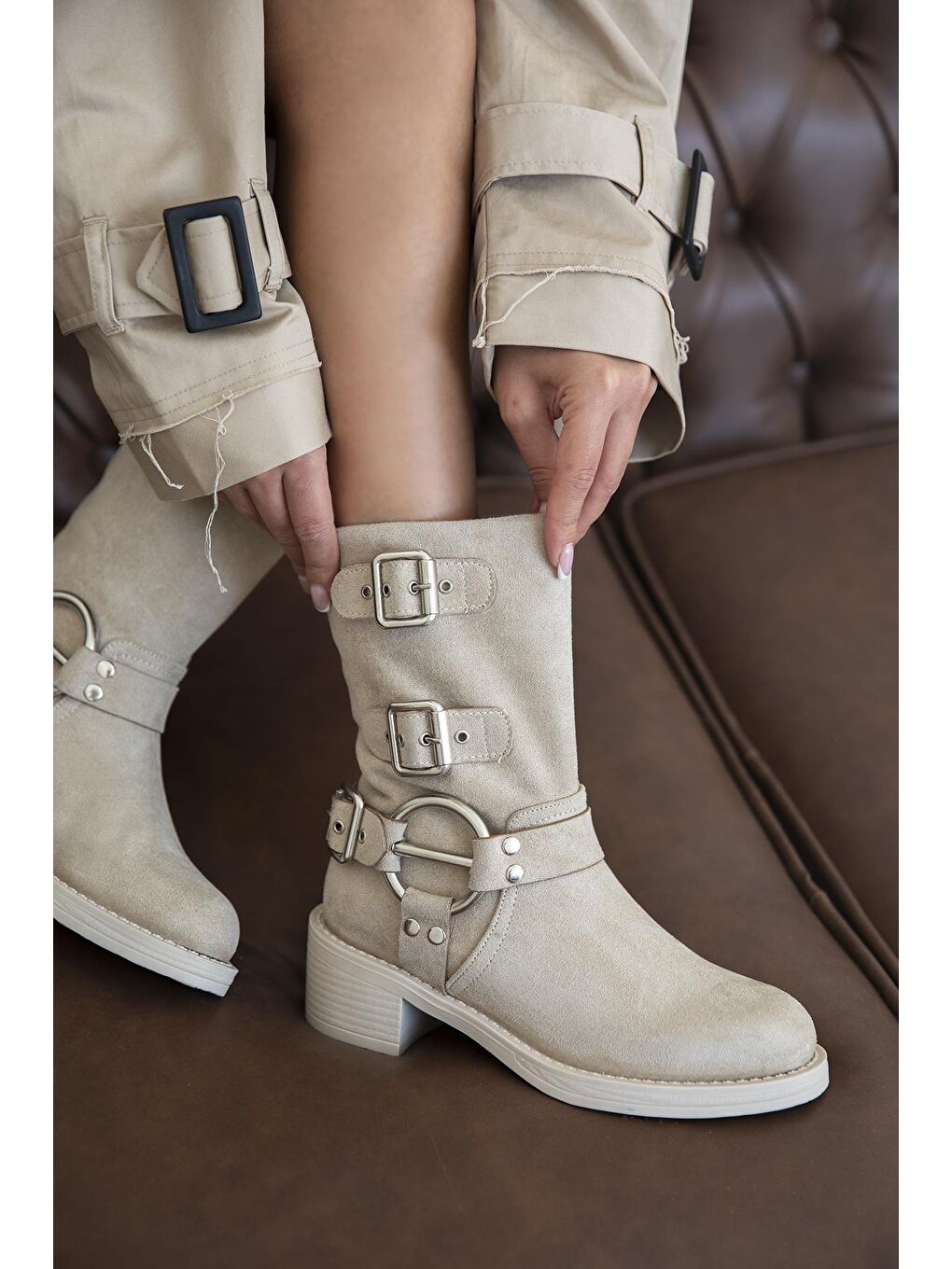 Senya Kadın Aksesuar Detay Süet Bot Bej-2