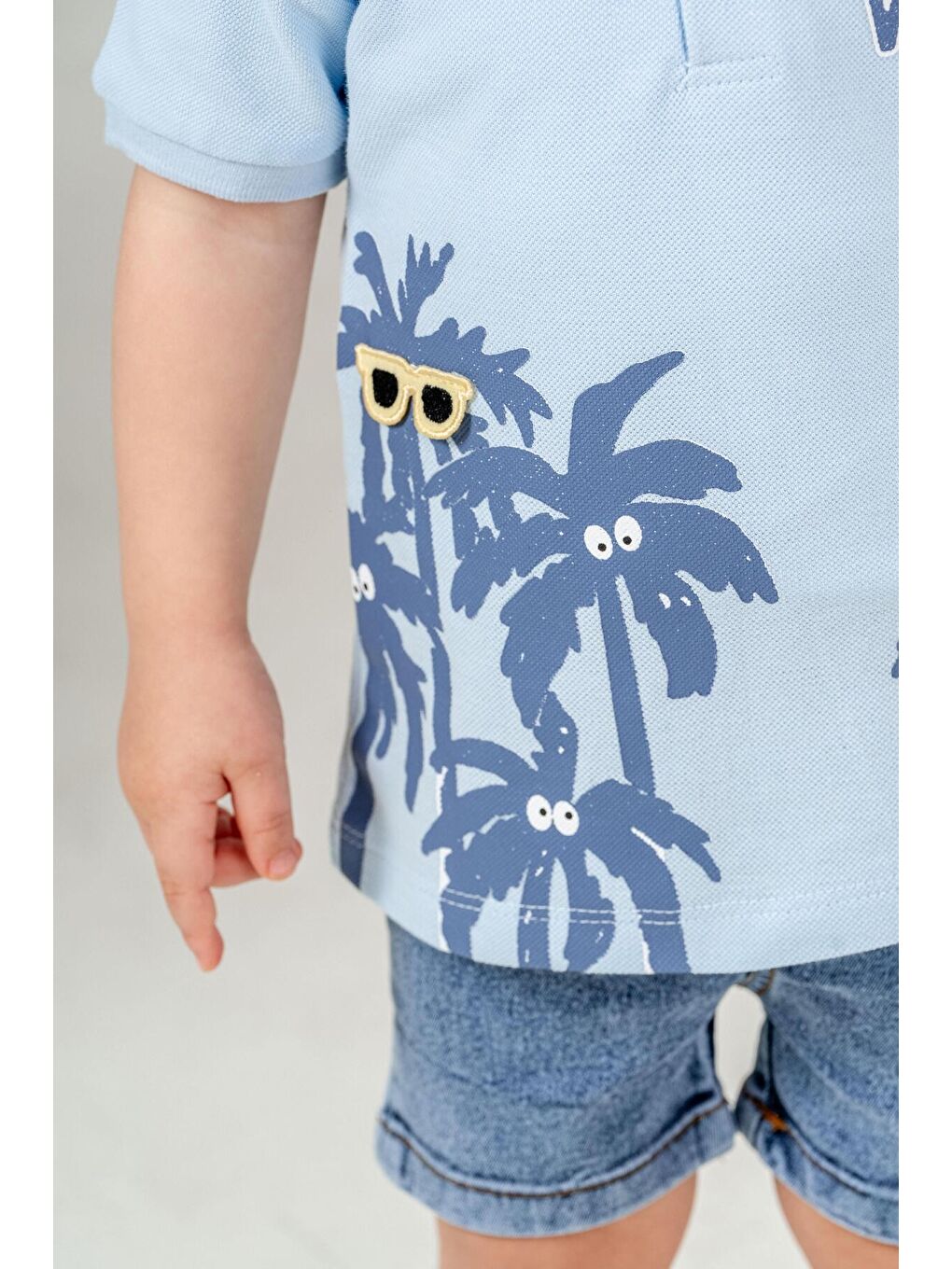 Mavi Tarz Lakos Palmiye Desenli Belden Ayarlanabilir Kısa Kollu Şortlu 2'li Takım Çocuk ve Bebek Giy-3