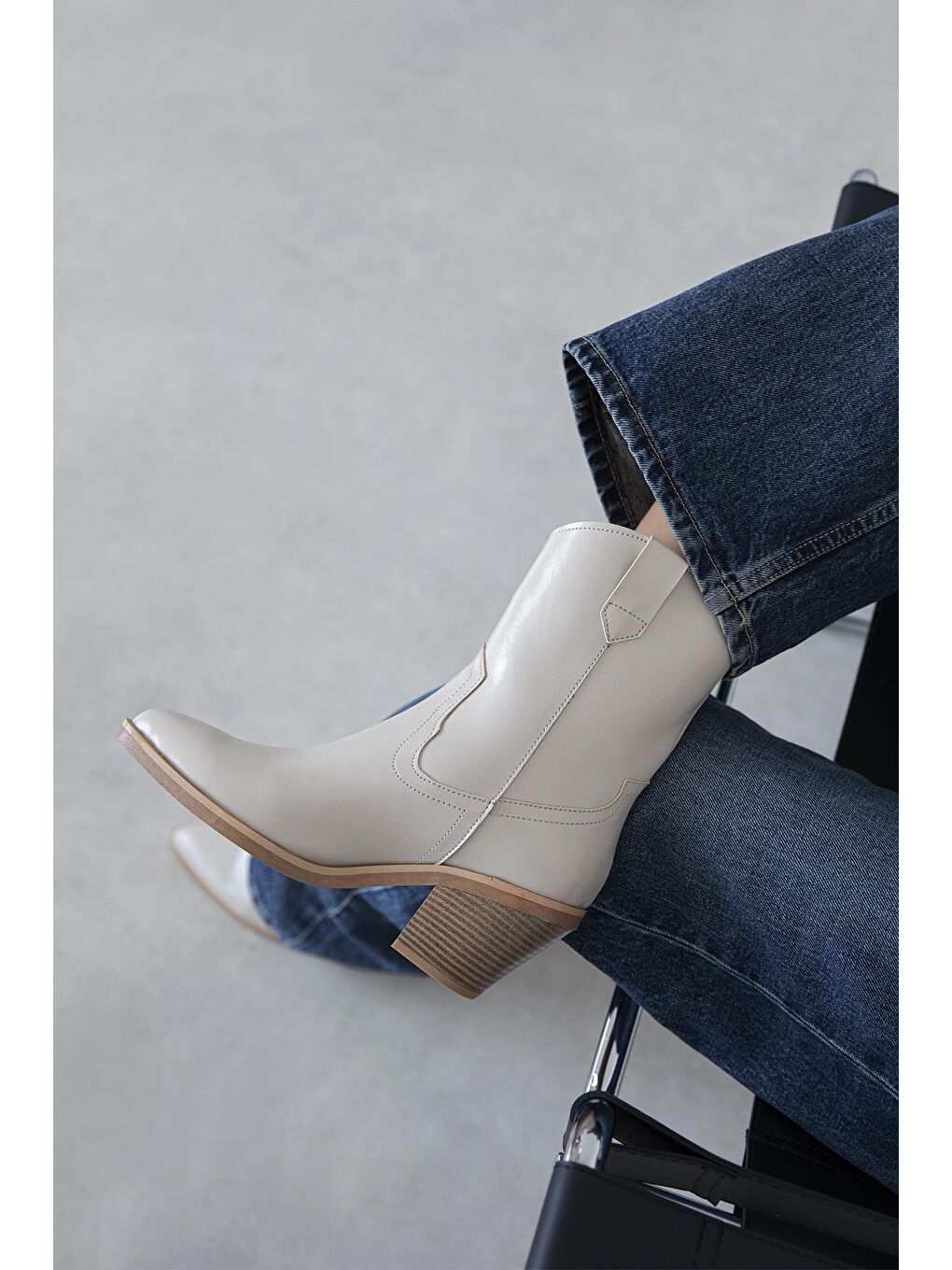 Maven Kadın Kırışık Deri Topuklu Bot Bej-1