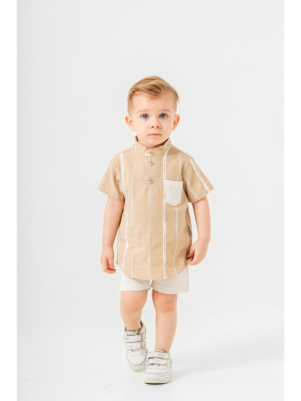 Beyaz Tarz Gömlek Çizgi Desenli Belden Ayarlanabilir Kısa Kollu Şortlu 2'li Takım Çocuk ve Bebek Giyi