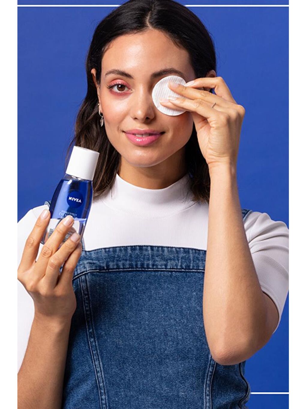 NIVEA Şeffaf Göz Makyaj Temizleyici Çift Fazlı Make Up Expert 125 ml x2 Adet, Makyaj Pamuğu Hediye - 1