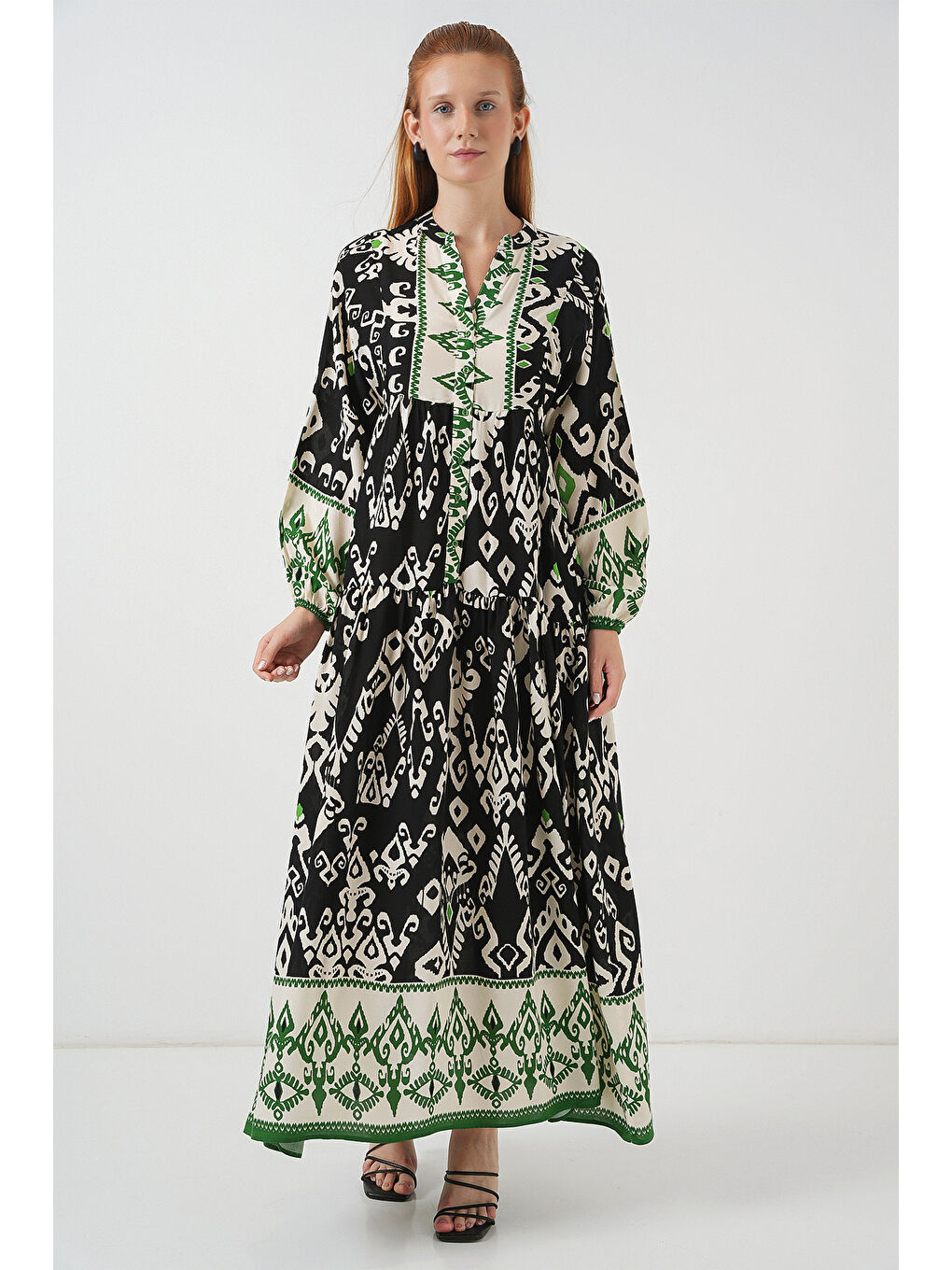 Kadın Desenli Uzun Tesettür Elbise 2585 - Siyah - Yeşil