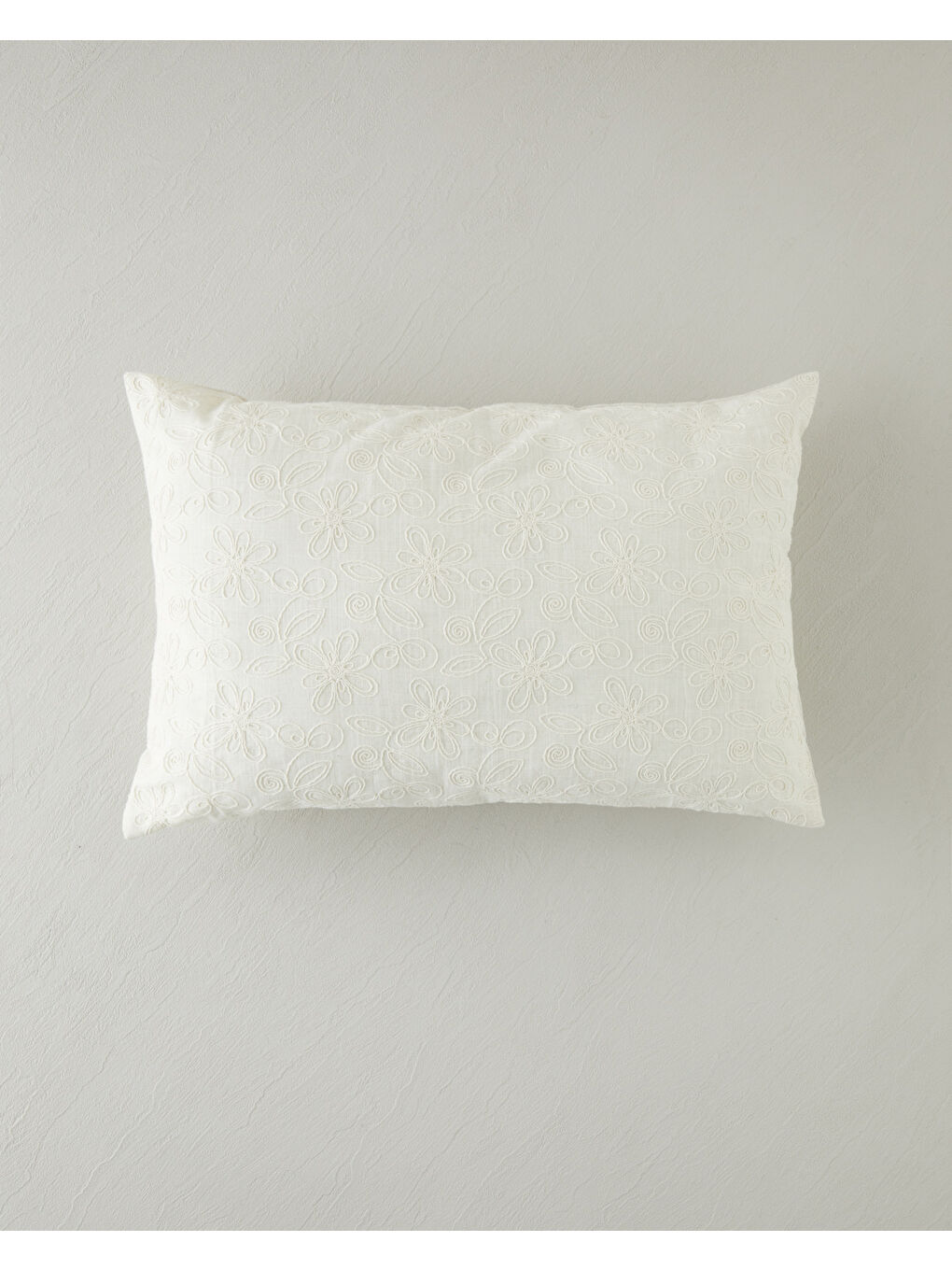 Harmony Dolgulu Kırlent 35x50 cm Bej