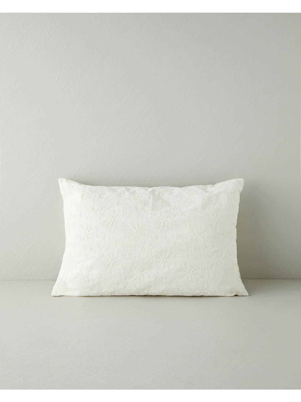 Harmony Dolgulu Kırlent 35x50 cm Bej-1