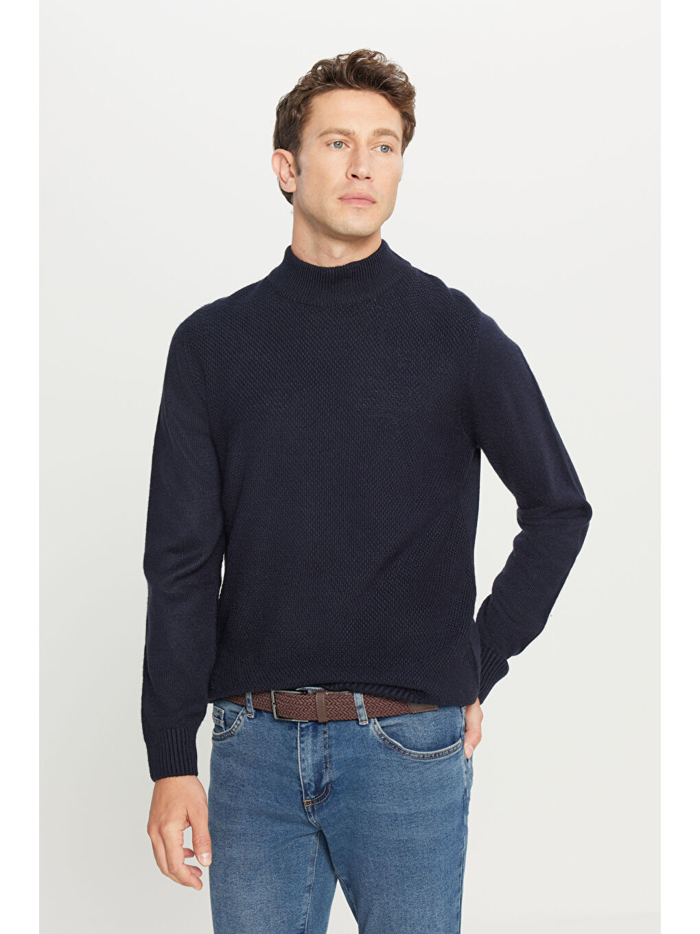 Erkek Lacivert Standart Fit Normal Kesim Yarım Balıkçı Yaka Jakarlı Triko Kazak-2