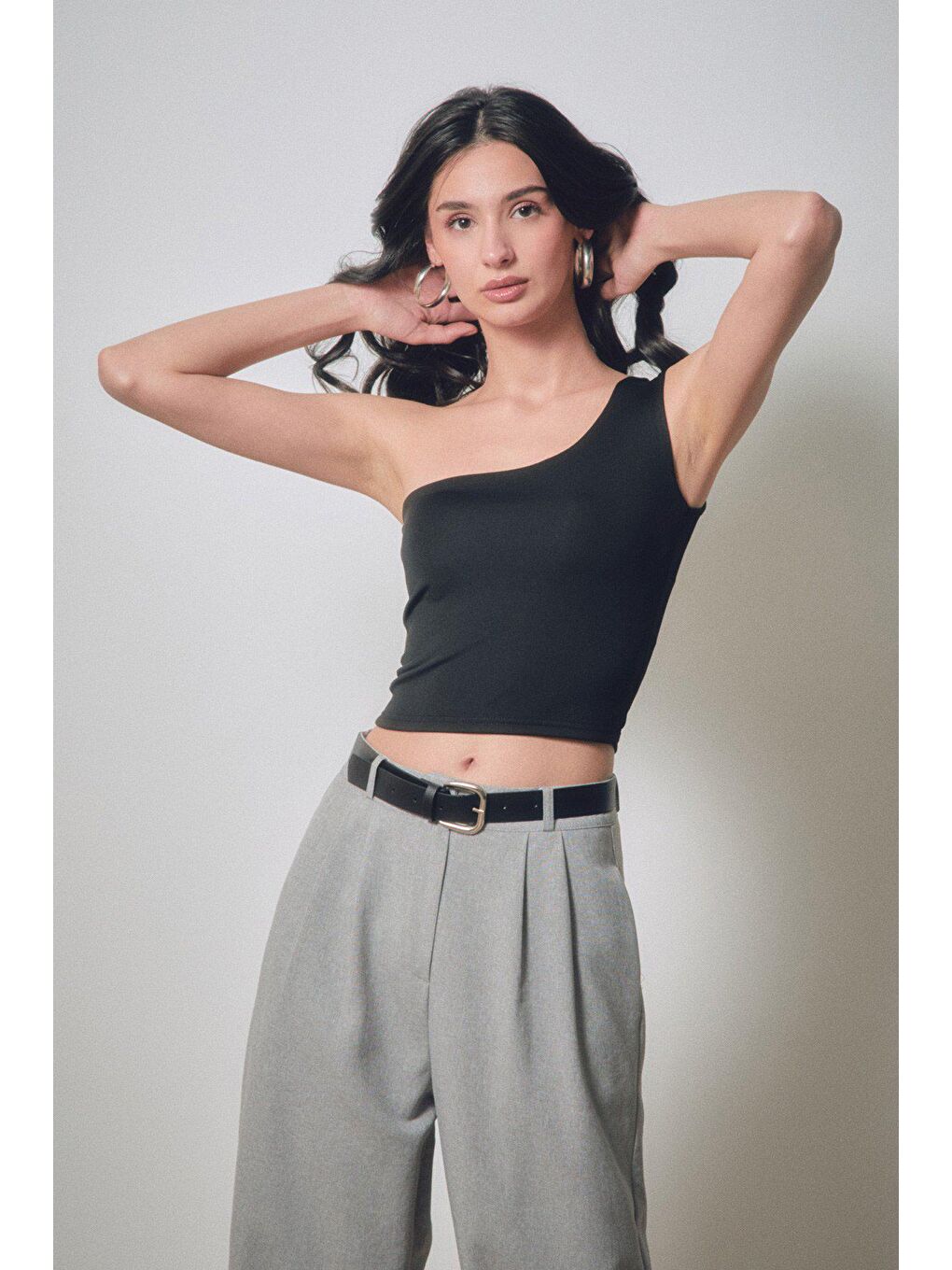 Siyah Basic Tek Kol Crop Bluz