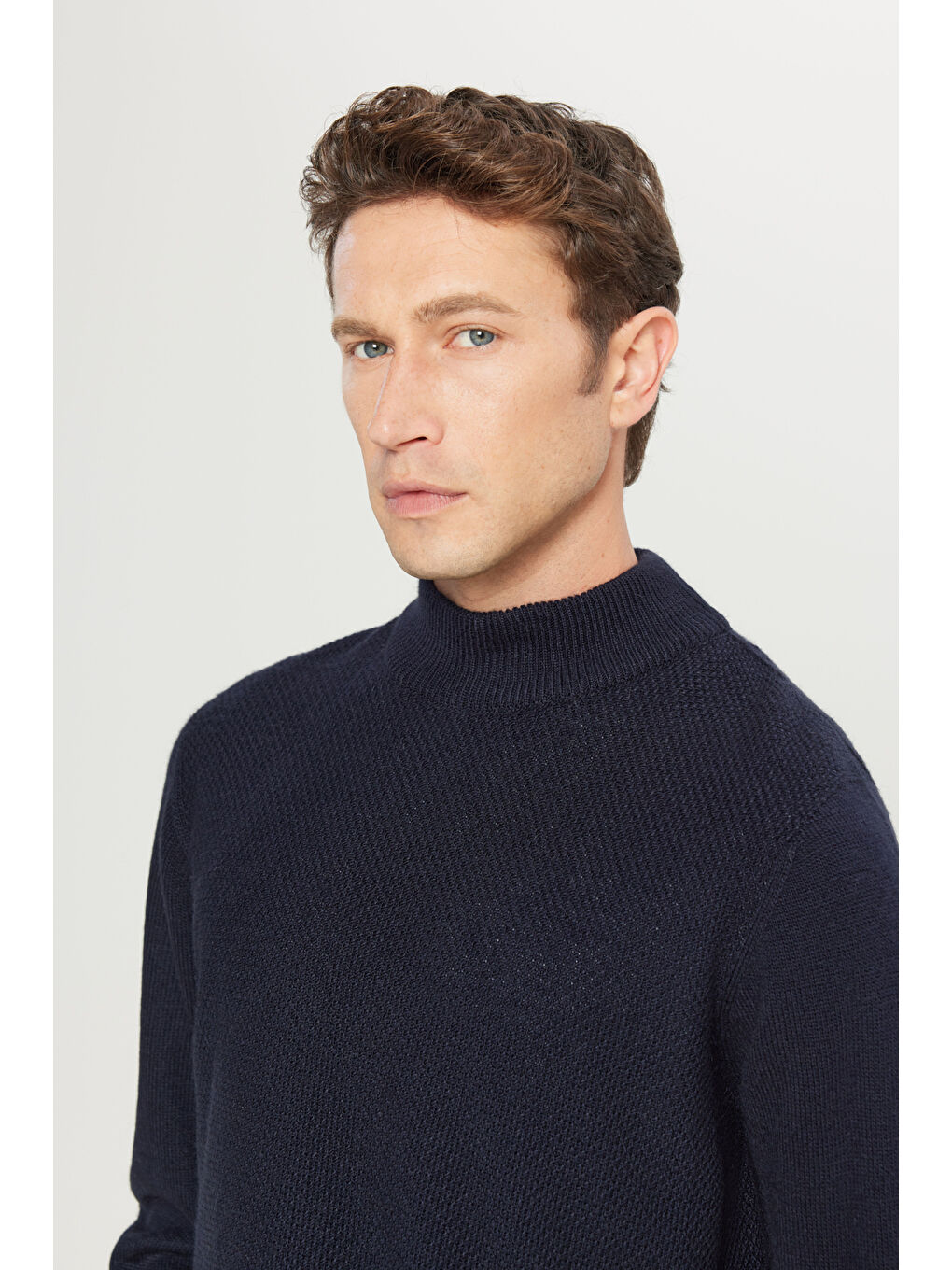 Erkek Lacivert Standart Fit Normal Kesim Yarım Balıkçı Yaka Jakarlı Triko Kazak-3