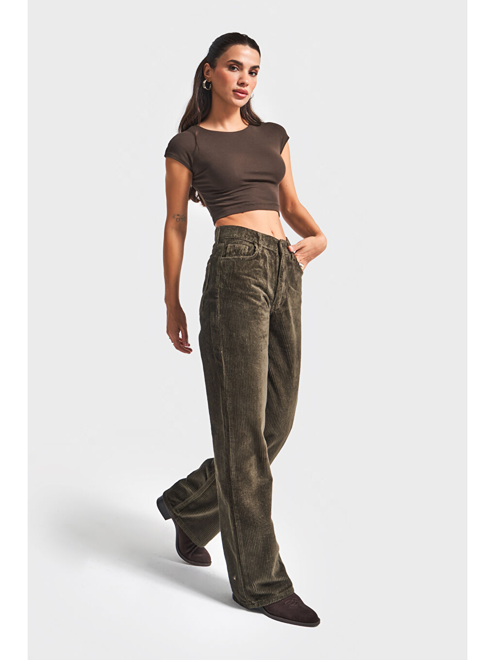 Kadın Haki Renk Doris 26w5-15 Straight Fit Yüksek Bel Kalın Fitilli Velvet Kadife Kumaş Pantolon-1