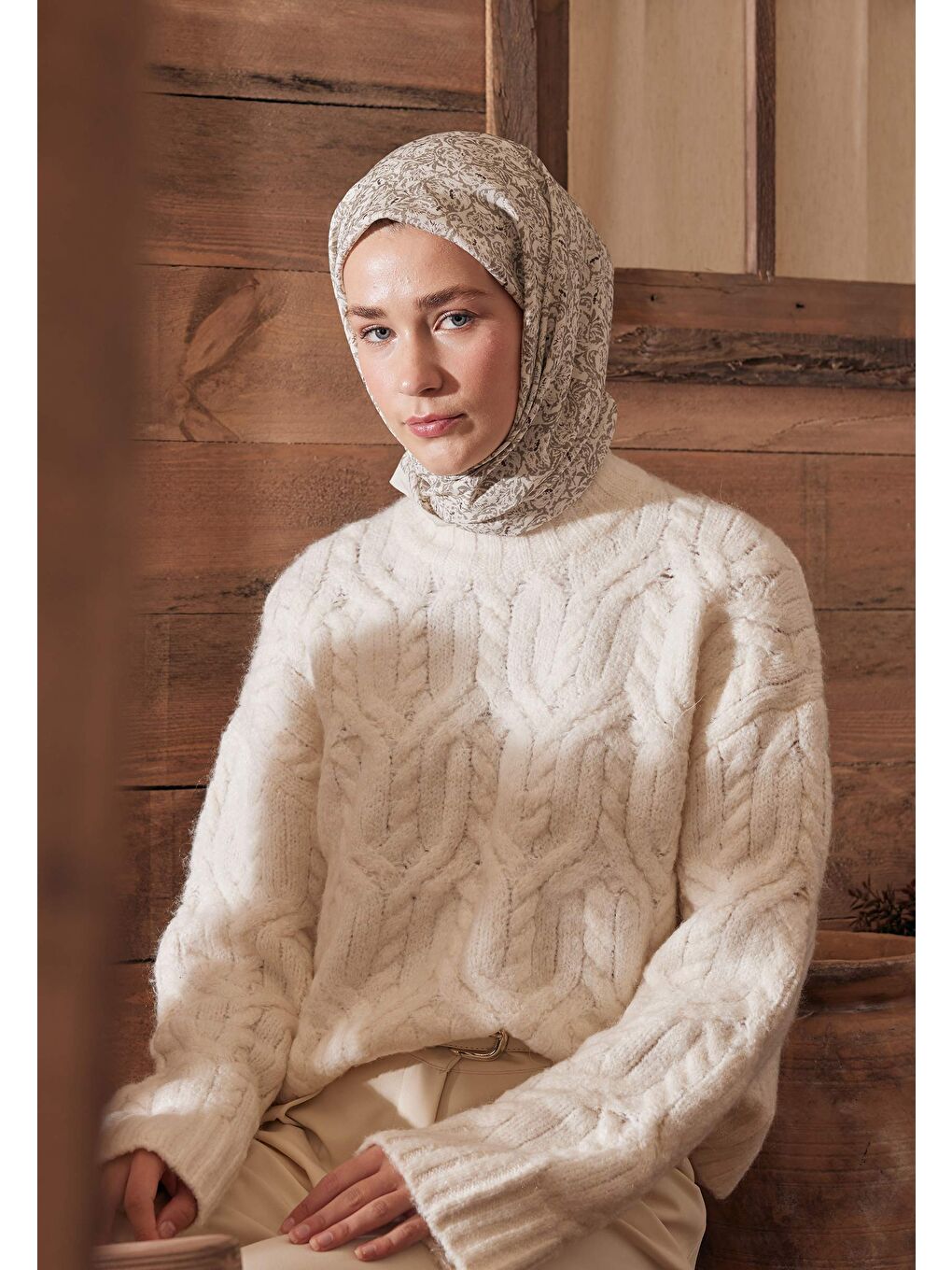 Gri Mıa Desen Pamuk İpek Eşarp Gümüş-1