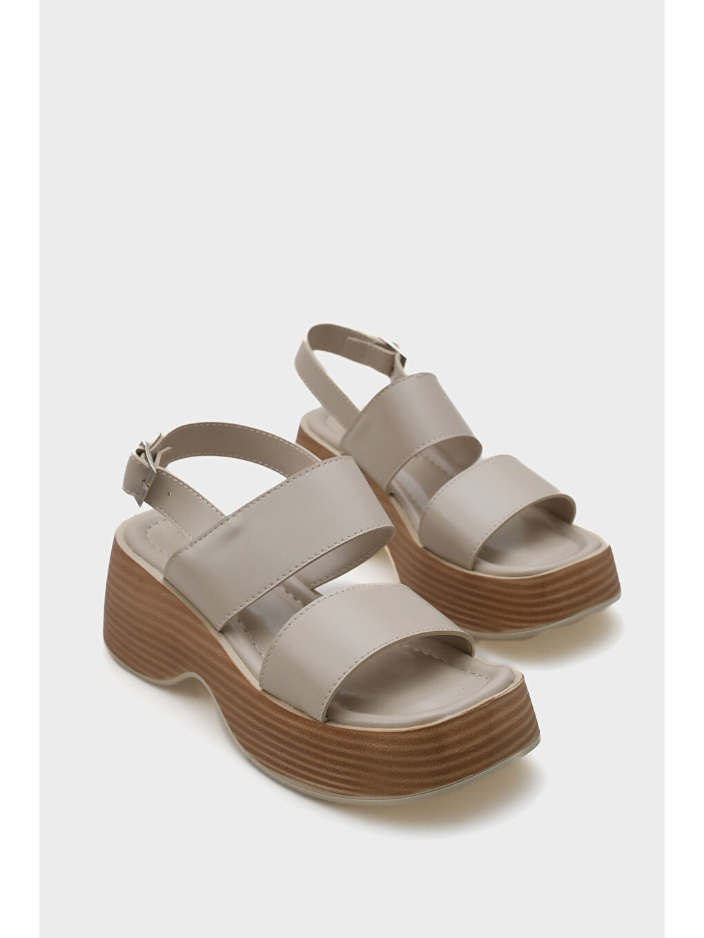 Bej Dora Dolgu Topuklu Çift Bantlı Kadın Sandalet-1