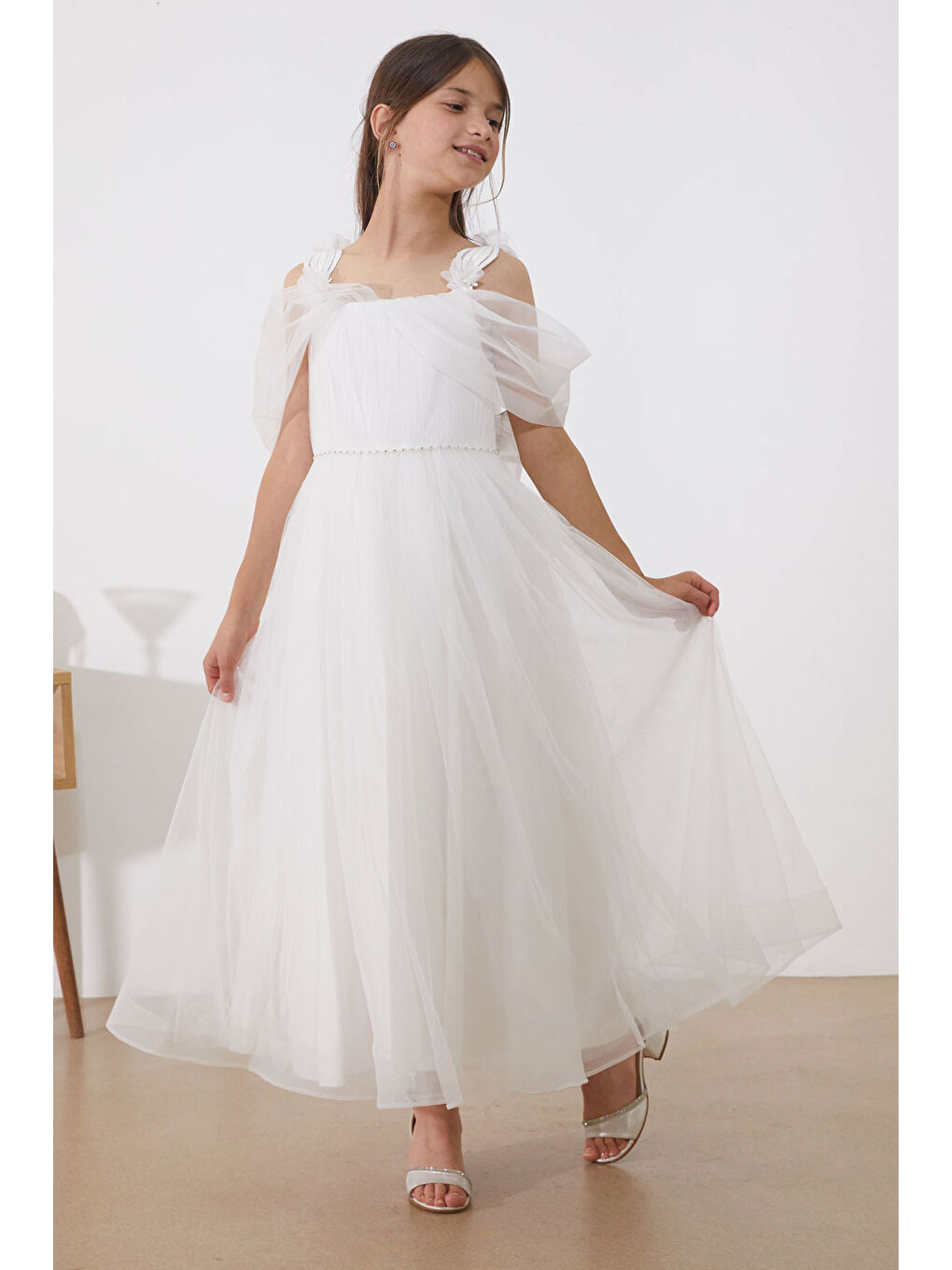 Beyaz Kız Çocuk İnci Taşlı Şeritli Tüllü Askılı Abiye Elbise 19516