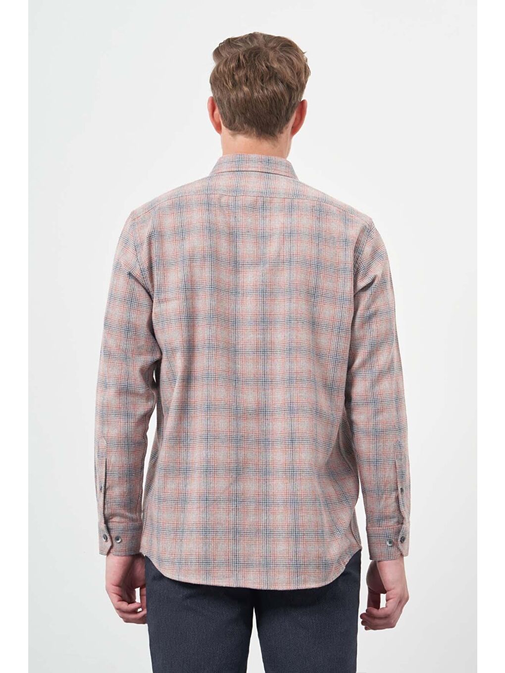 Gri Füme Uzun Kol Ekose Desen Gabardin Sert Yaka Cepsiz Pamuklu Classic Comfort Fit Gömlek 1004245165-4