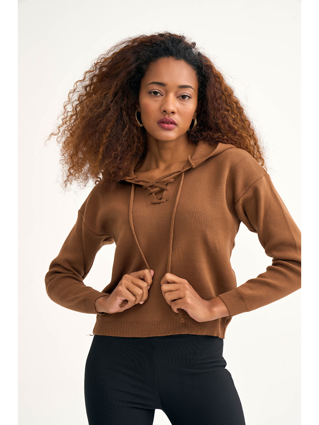 Kahverengi Kapüşonlu Triko Kazak   Kahve-1