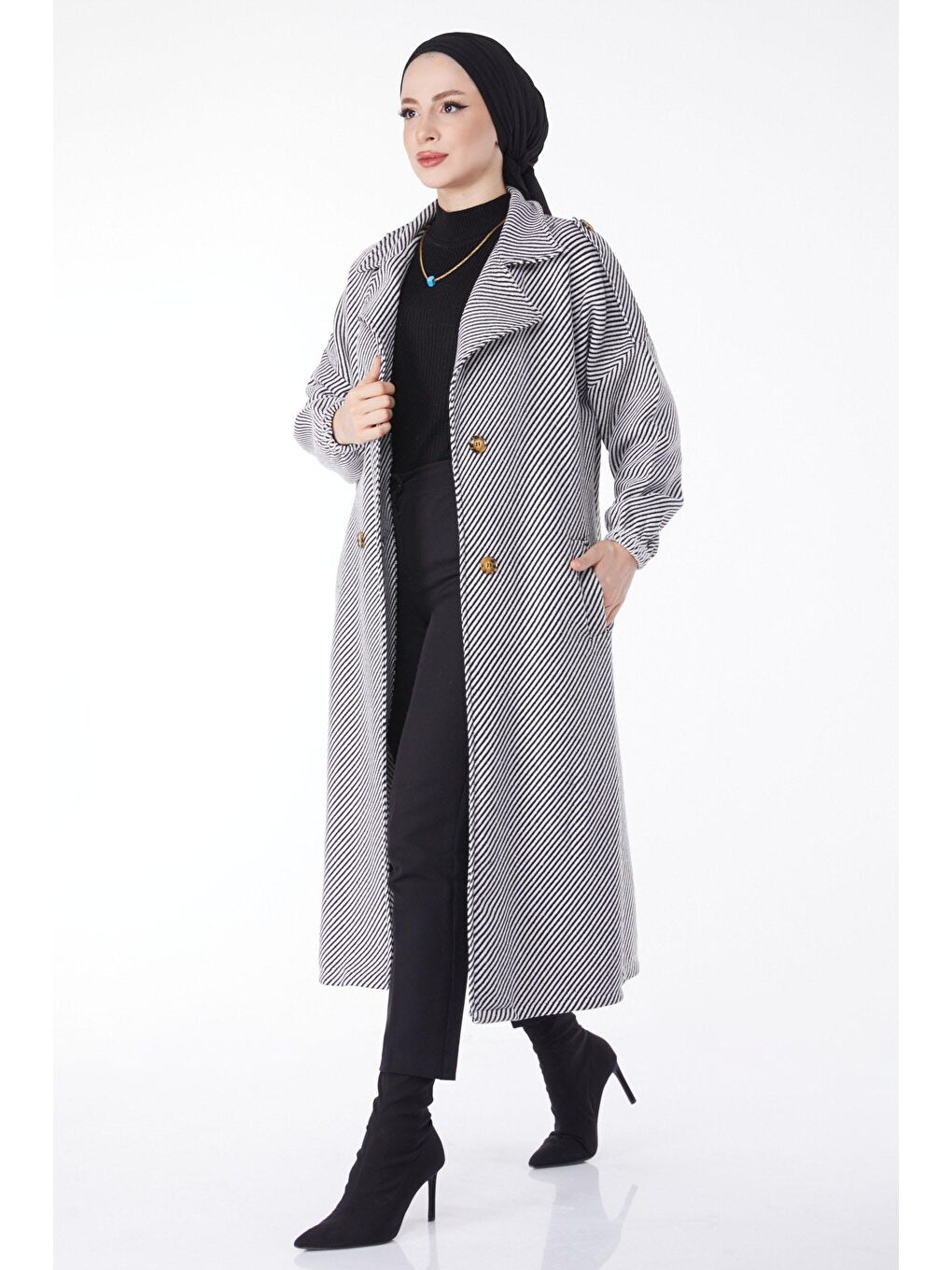 Kruvaze Yaka Kadın Beyaz Kuşaklı Kaşe Kaban - 13132-1