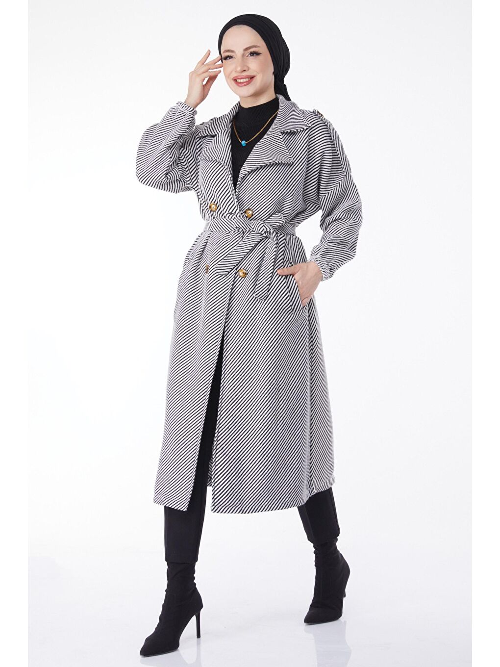 Kruvaze Yaka Kadın Beyaz Kuşaklı Kaşe Kaban - 13132-2