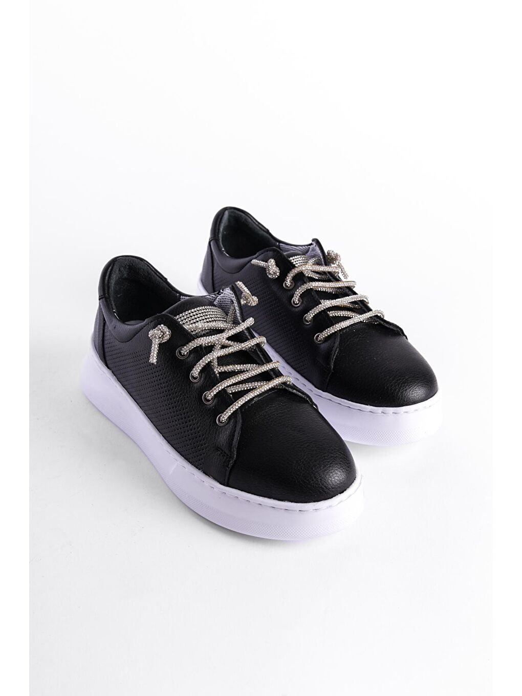 Siyah Taşlı Bağcıklı Kadın Sneaker Spor Ayakkabı