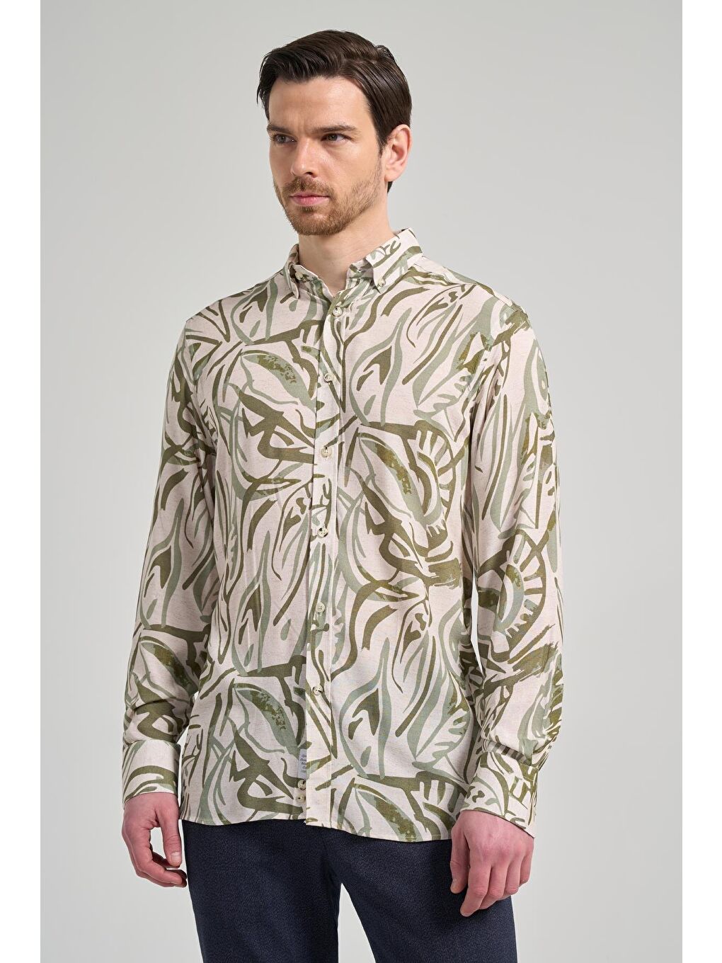Koyu Haki Uzun Kol Baskılı Düğmeli Yaka Cepsiz Casual Slim Fit Gömlek 1004250138
