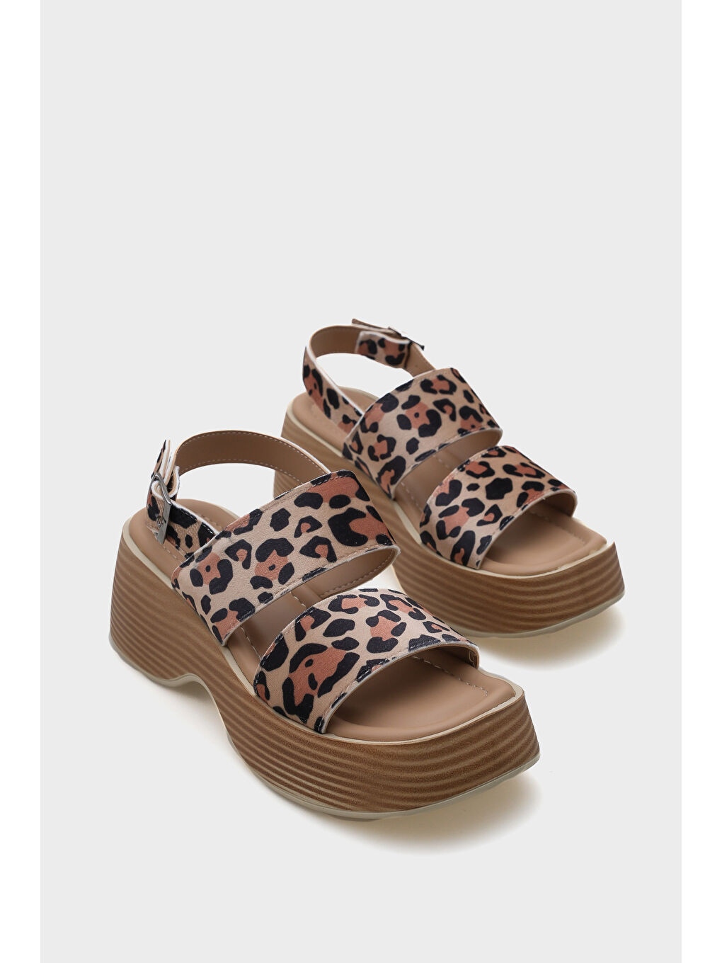 Haki Dora Dolgu Topuklu Çift Bantlı Kadın Sandalet-1