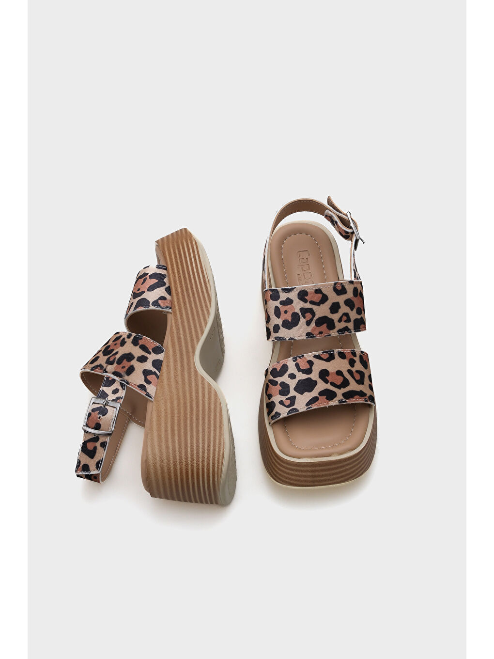 Haki Dora Dolgu Topuklu Çift Bantlı Kadın Sandalet-5