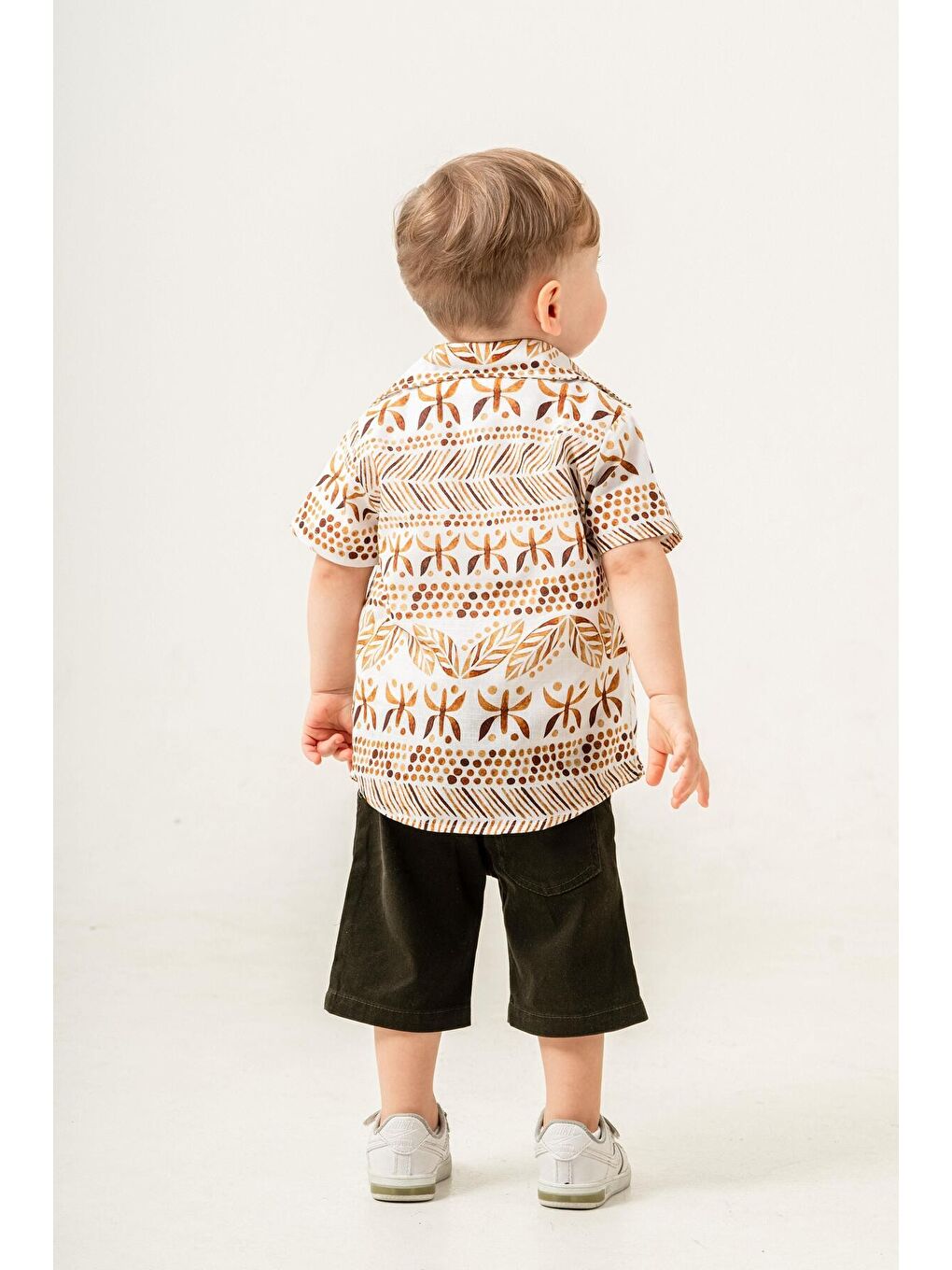 Turuncu Tarz Gömlek Yaprak Desenli Belden Ayarlanabilir Kısa Kollu Şortlu 3'lü Takım Çocuk ve Bebek Giy-3