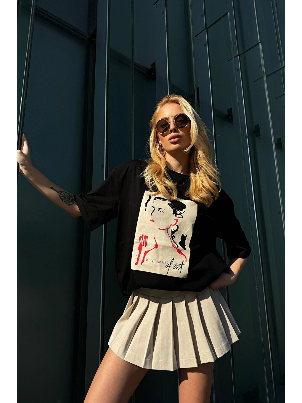 Siyah Bisiklet Yaka Dijital Baskı Oversize T-Shirt-1