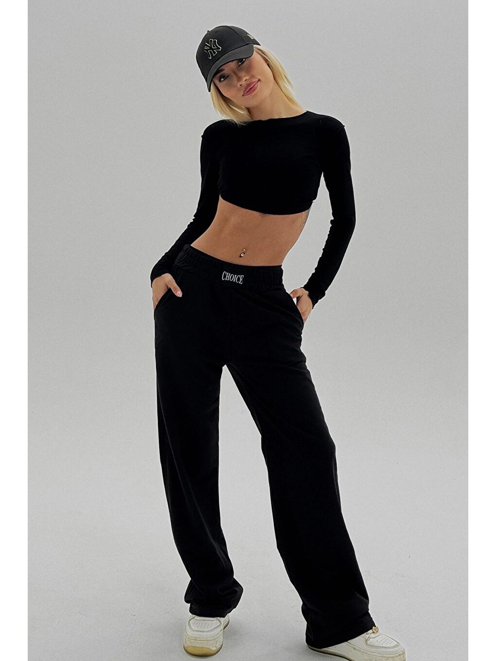 Siyah Yüksek Bel Bol Paça Eşofman Altı-1