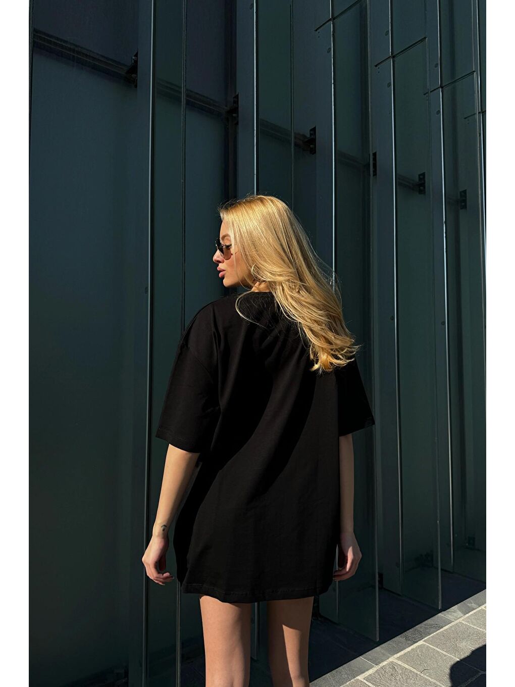 Siyah Bisiklet Yaka Dijital Baskı Oversize T-Shirt-4